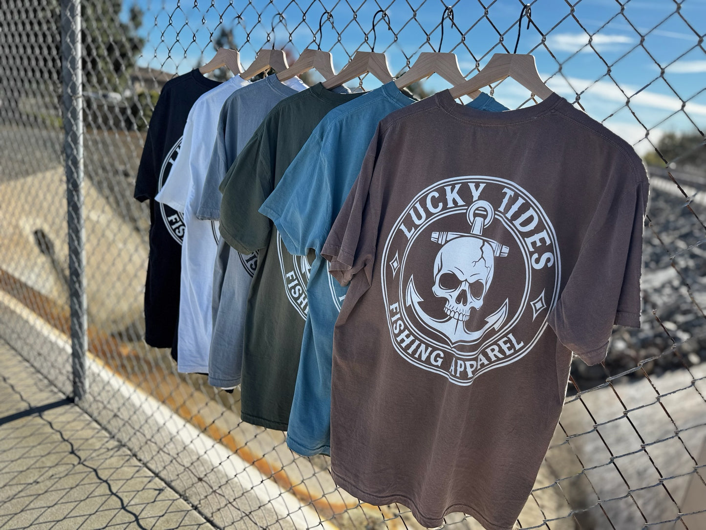 LUCKY TIDES LOGO TEE