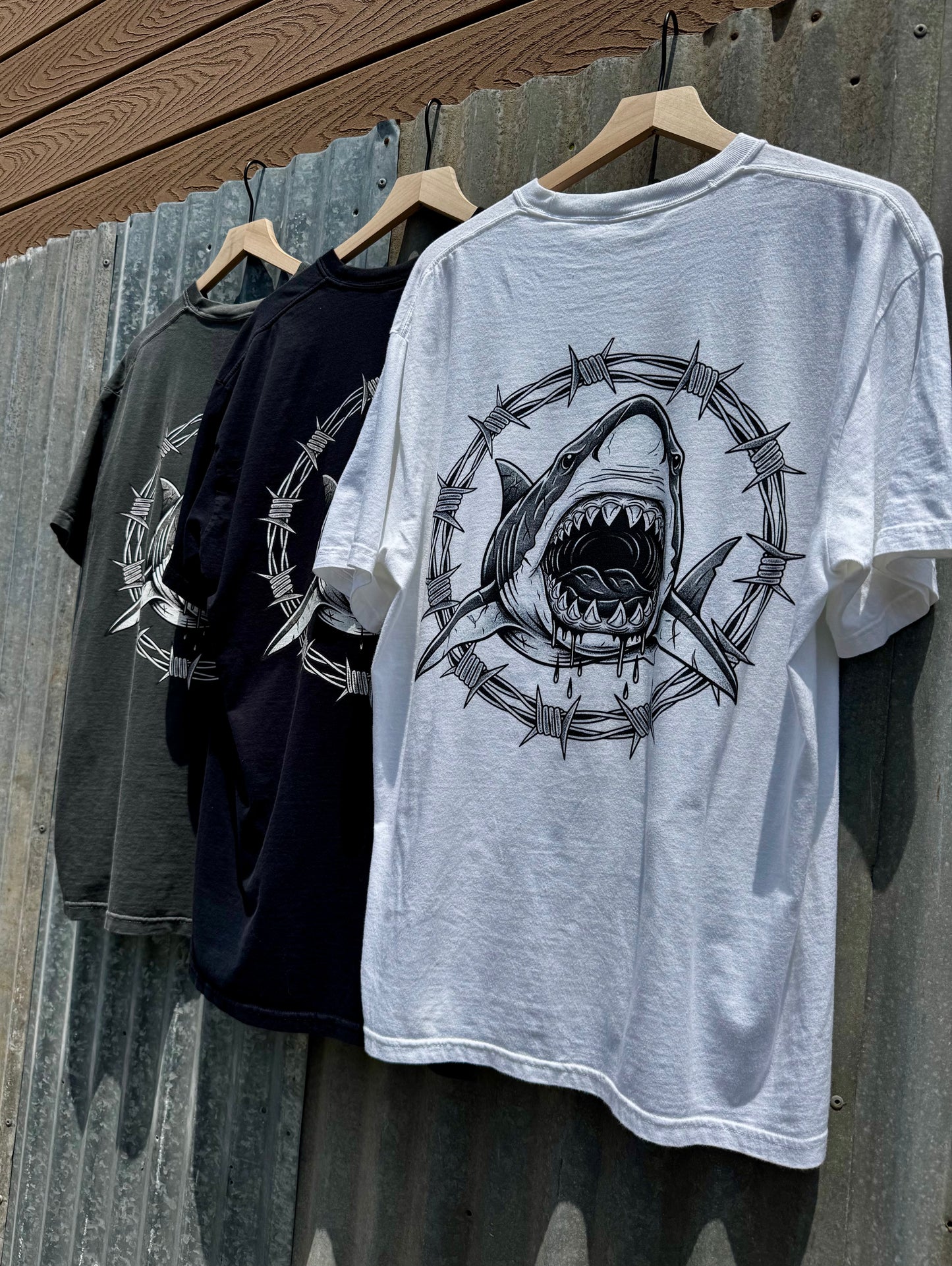 GREAT WHITE BARBARA TEE